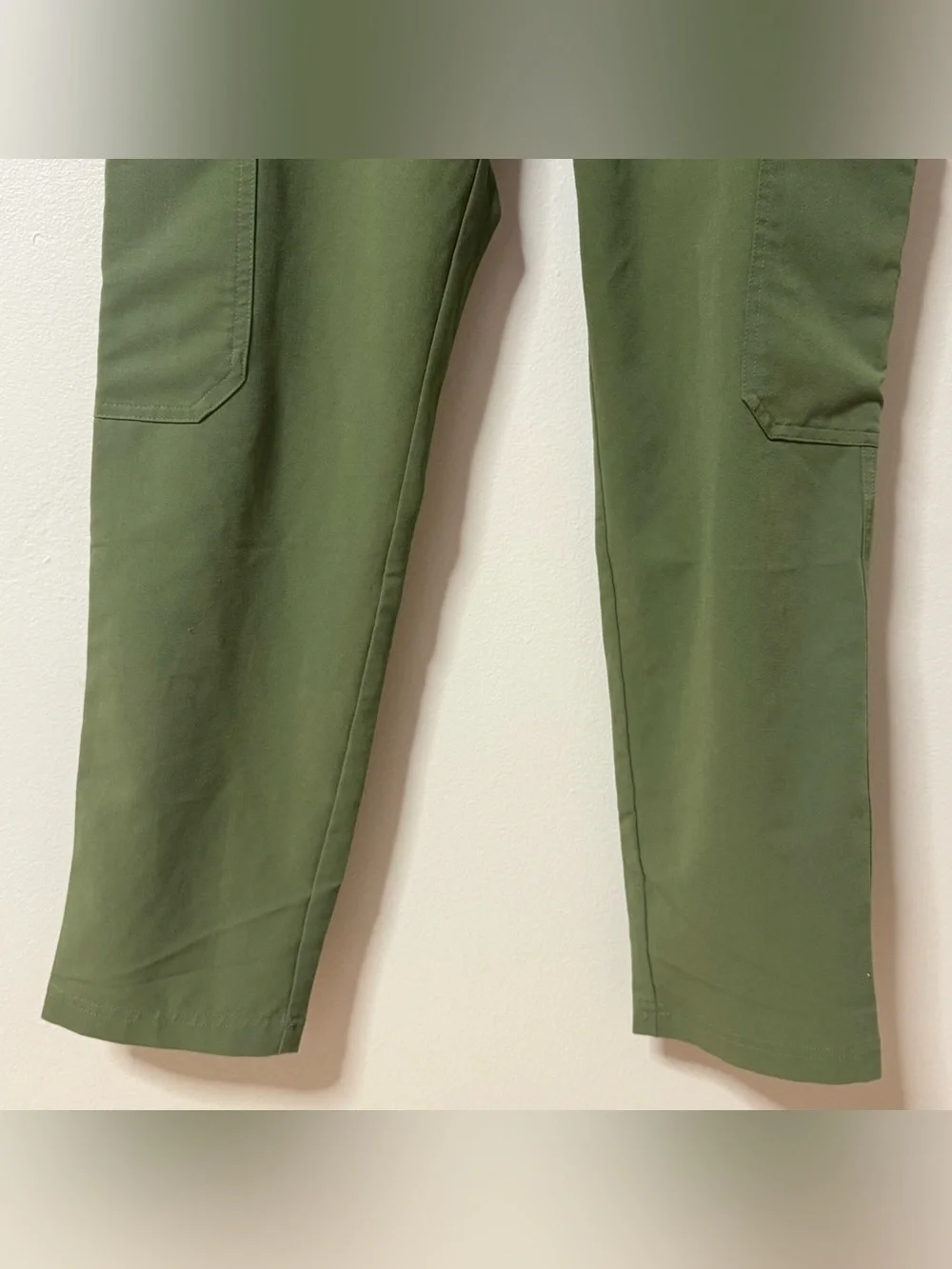 FIGS Technical Collection Mens Medium Green Scrub Set Pants Top Cairo Leon Small
